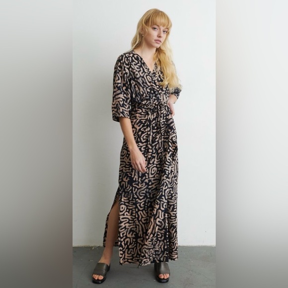 Osei Duro Dresses & Skirts - Osei Duro Letsa Wrap Dress in E-Z-Maze Sz XS